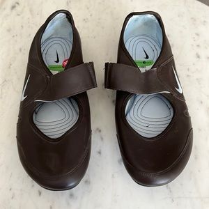 NIKE Hash Brown Leather Flat Sole Sneaker